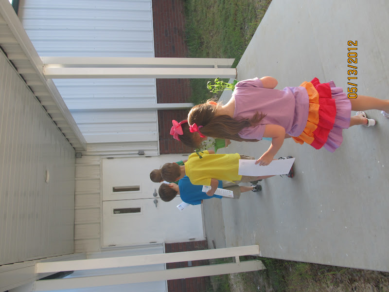 Queen of 4's Muffins with Mom and Donuts with Dad Day!